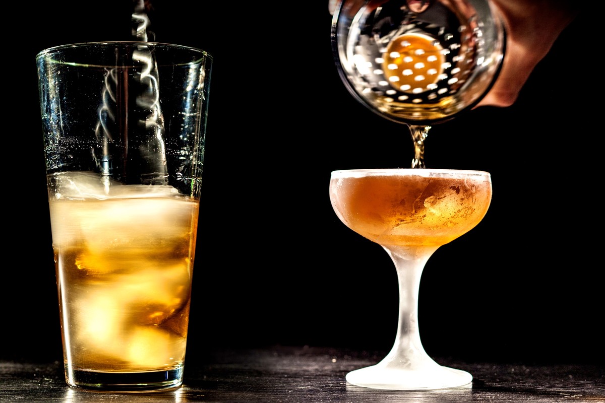 Bobby Burns cocktail drink alkohol trinken essen food retro https://www.chowhound.com/recipes/bobby-burns-10333