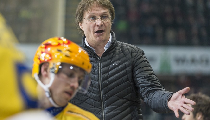 Arno Del Curto ist mit seinem HC Davos im Hintertreffen.