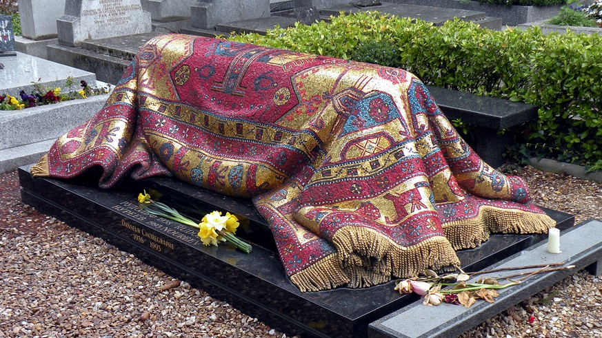 Nurejews Mosaikteppich auf dem russischen Friedhof von Sainte-Geneviève-des-Bois bei Paris gehört zu den exzentrischsten Grabmälern überhaupt.