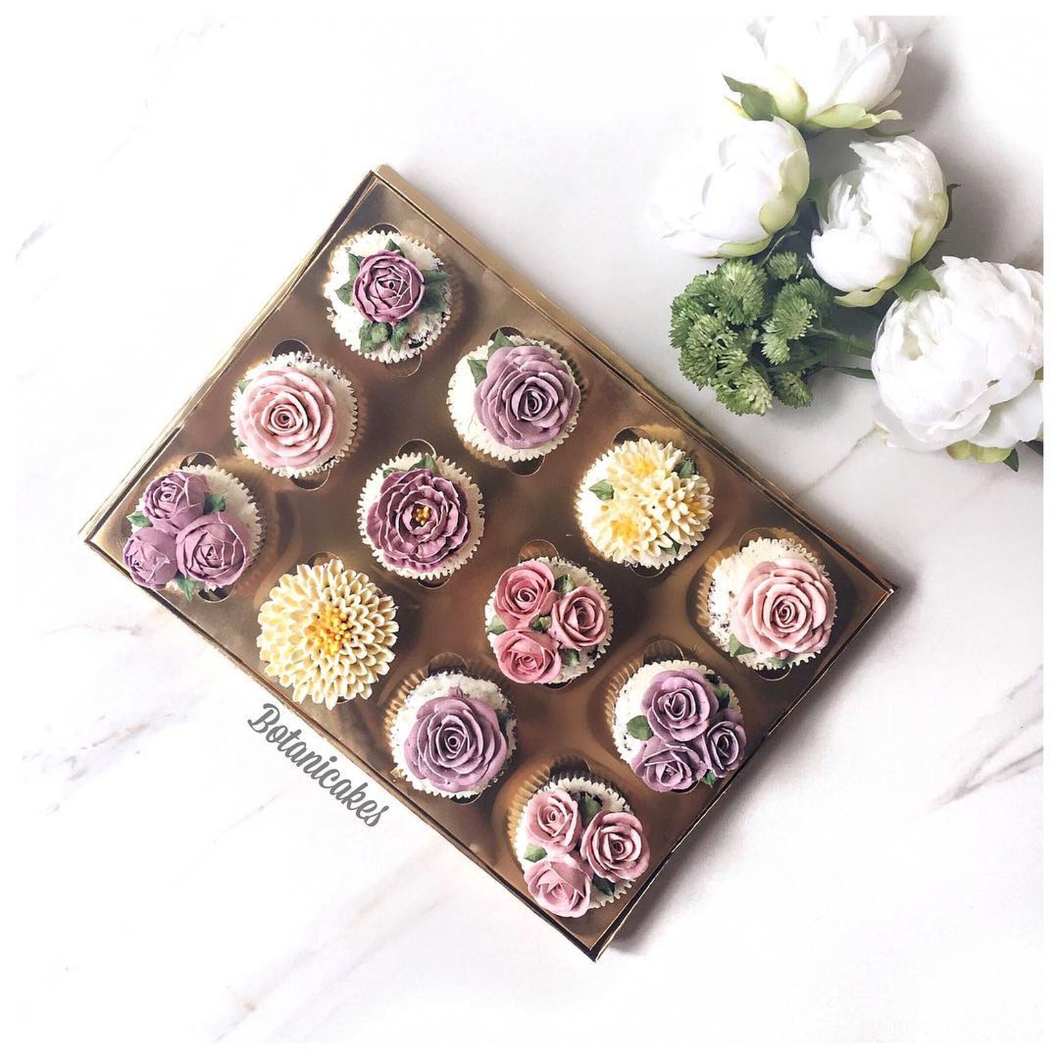 Blumen Cupcakes

https://www.instagram.com/p/BQFzsGkgTFN/?taken-by=botanicakes