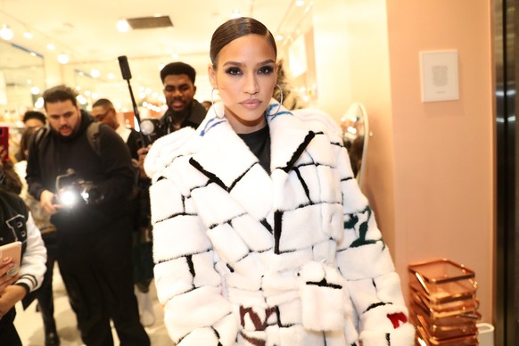 NEW YORK, NEW YORK - DECEMBER 14: Singer-Songwriter Cassie attends Buttah Skin By Dorion Renaud Holiday Pop-Up on December 14, 2022 in New York City. (Photo by Johnny Nunez/WireImage)