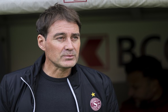 L&#039;entraineur du Servette FC Rene Weiler, lors de la rencontre de football de Super League entre le Geneve Servette FC et le FC Lugano, ce dimanche 18 fevrier 2024 au stade de Geneve. (KEYSTONE/Ma ...