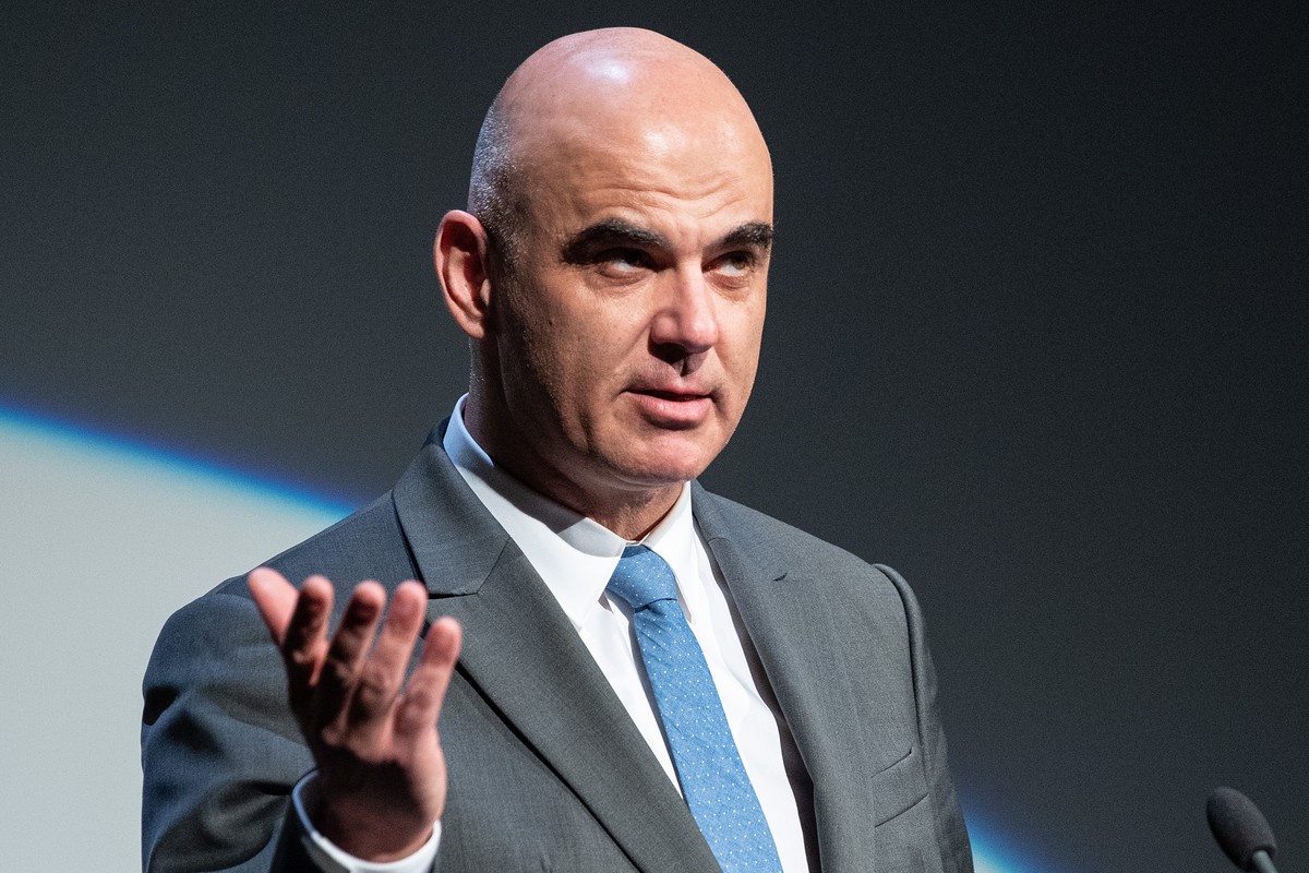 Bundesrat Alain Berset spricht an der Eroeffnung der 57. Solothurner Filmtage, am Mittwoch, 19. Januar 2021, in Solothurn. (KEYSTONE/Peter Schneider)