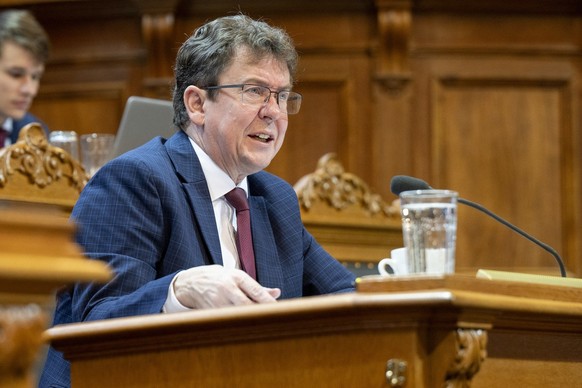 Bundesrat Albert Roesti spricht im Staenderat an der Wintersession der Eidgenoessischen Raete, am Dienstag, 19. Dezember 2023, in Bern. (KEYSTONE/Peter Schneider)