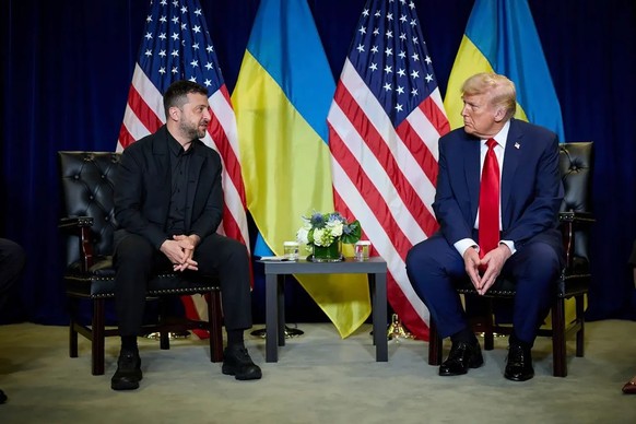 Der ukrainische Präsident Wolodimir Selenski (links) und US-Präsident Donald Trump.