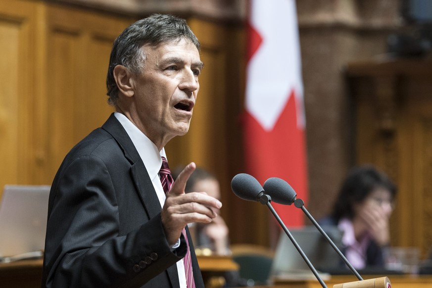 Nationalrat Luzi Stamm, SVP-AG, spricht an der Herbstsession der Eidgenoessischen Raete, am Freitag, 29. September 2017, in Bern. (KEYSTONE/ Peter Schneider)