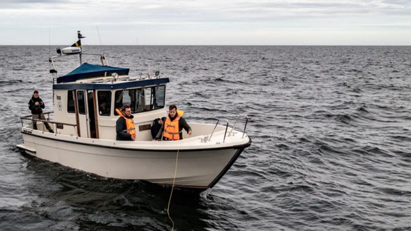 Crime scene expedition: Swedish journalists use a diving robot to search for the destroyed pipeline.
