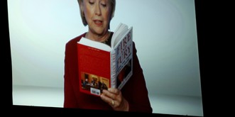 Hillary Clinton überrascht bei den Grammys das Publikum – und Donald Trump ...
