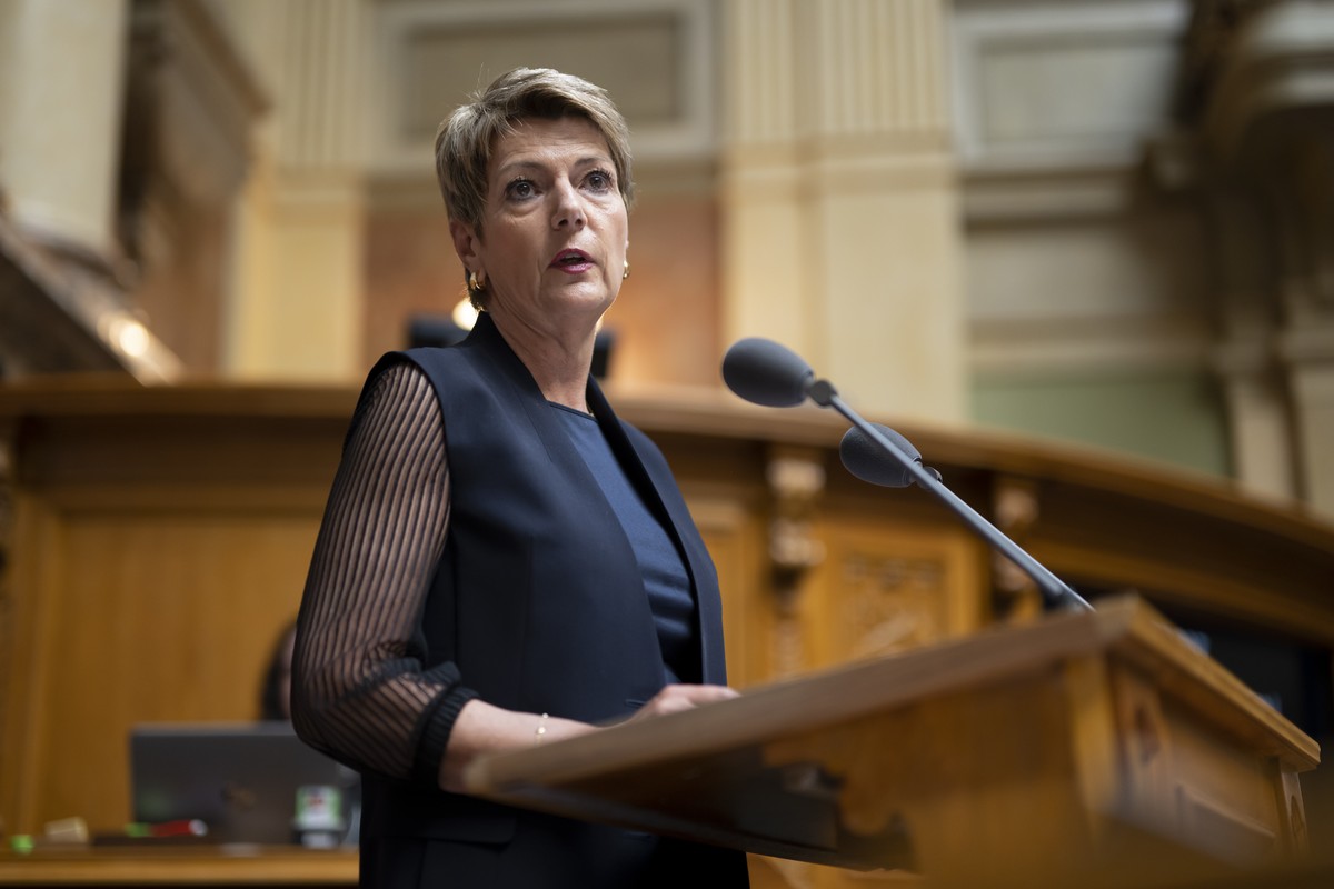 Bundesraetin Karin Keller-Sutter spricht waehrend der Sommersession der Eidgenoessischen Raete, am Donnerstag, 8. Juni 2023 im Nationalrat in Bern. (KEYSTONE/Anthony Anex)
