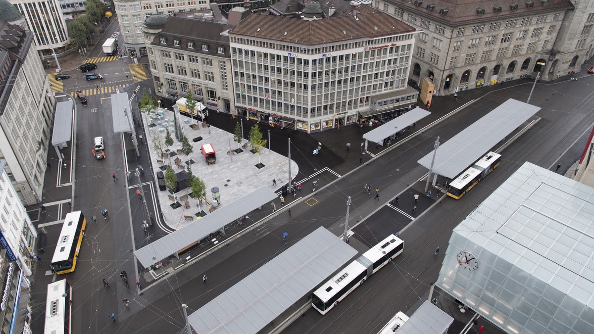 13-J-hriger-verletzt-15-J-hrigen-mit-Messer-beim-St-Galler-Bahnhof