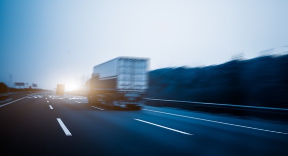 lastwagen symbolbild