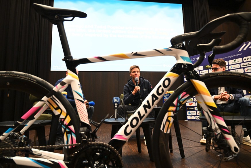 UCI Road World Championships Zurich 26/09/2024 Zurich, Switzerland - September 26 : Tadej Pogacar SLO and Primoz Roglic SLO talking to the press during a media activity conference ahead of the UCI 202 ...