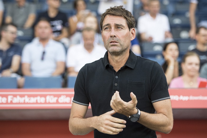 ARCHIVBILD ZUR TRAINERENTLASSUNG BEIM FC LUZERN --- The Coach from Luzern Rene Weiler at the Europa League game between Greece`s Olympiakos Piräus against Switzerlands`s FC Luzern at the Europa League ...