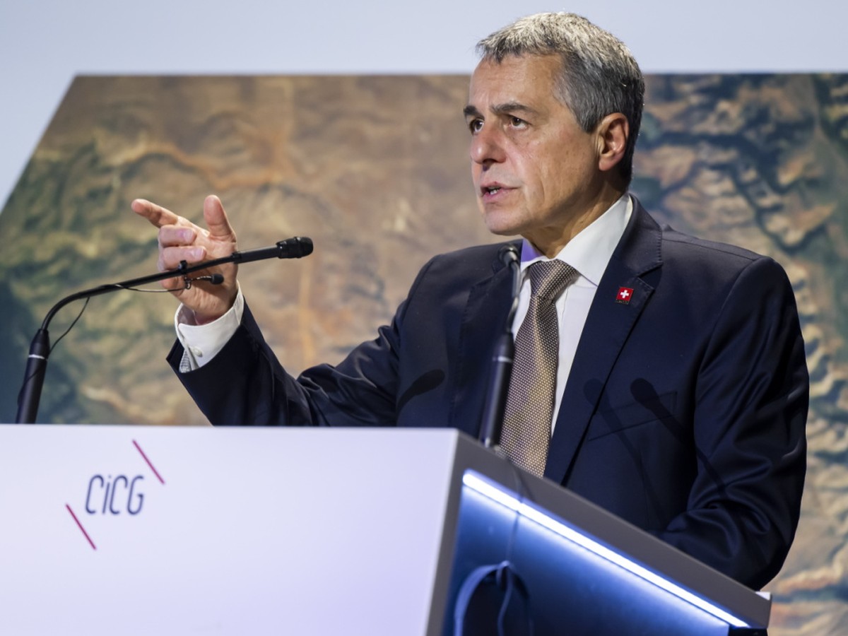 Le conseiller f