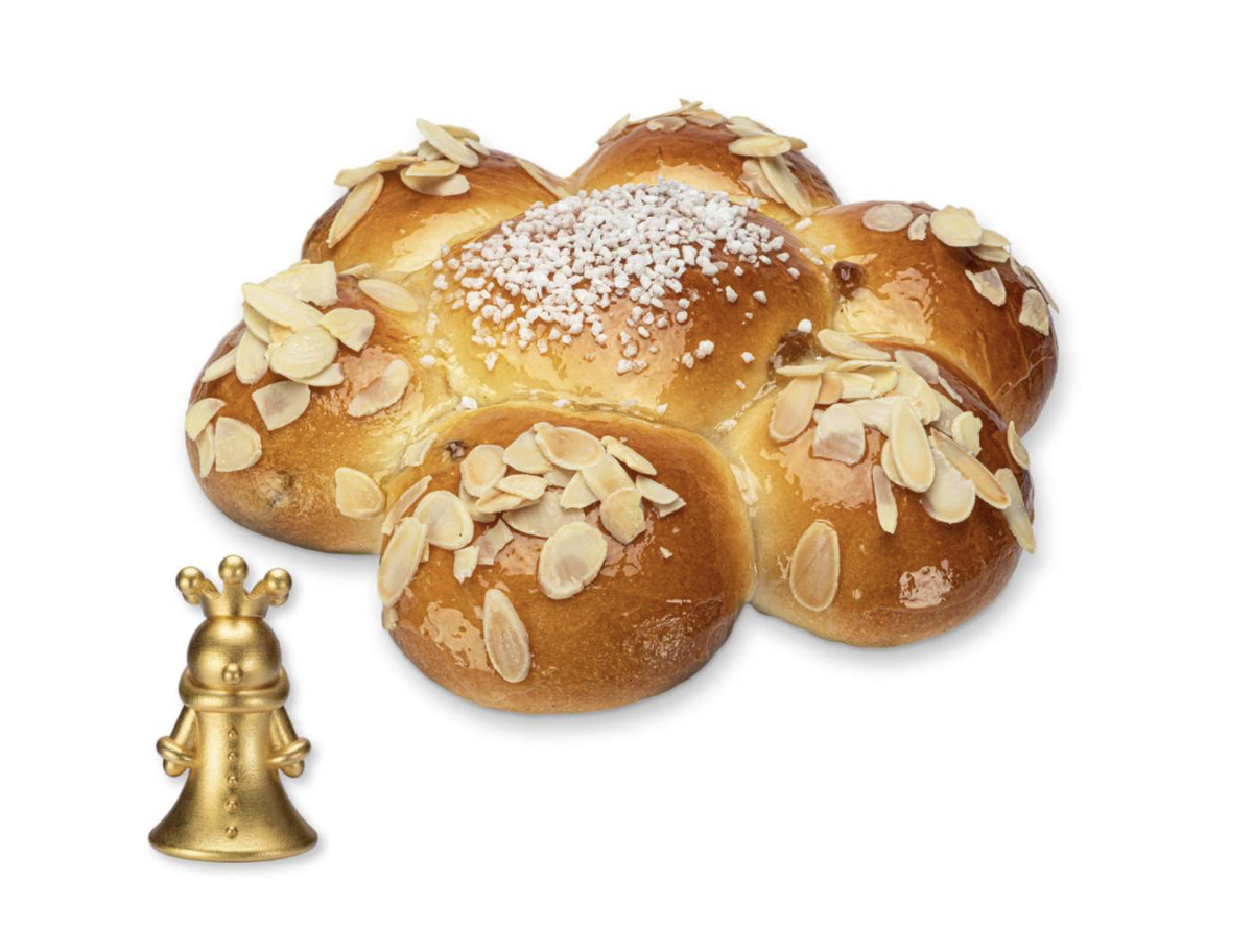 Dreikönigskuchen mit goldenem König