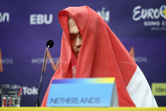 Joost Klein representing the Netherlands gestures, during a press conference after the second semi-final of the Eurovision Song Contest, at the Malmo Arena, in Malmo, Sweden, Thursday, May 9, 2024. Ho ...