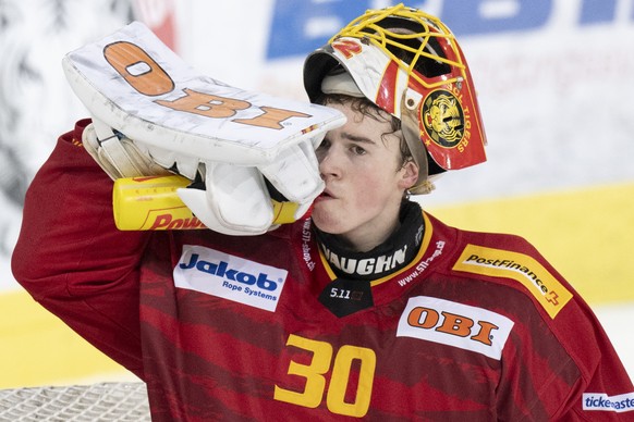 Tigers Goalie Tim Baumann waehrend dem Qualifikationsspiel der National League zwischen den SCL Tigers und dem Genf-Servette HC, am Montag 14. Maerz 2022, im Ilfisstadion in Langnau. (KEYSTONE/Marcel  ...