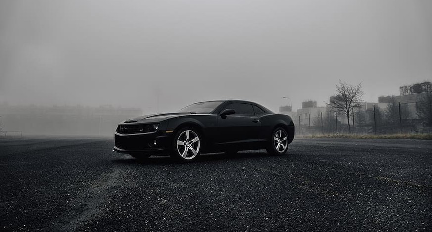 Chevrolet Camaro burnout muscle car auto retro 

https://rare-gallery.com/resol/1600x900/4518039-hoonigan-chevrolet-camaro-car-burnout-donut.png