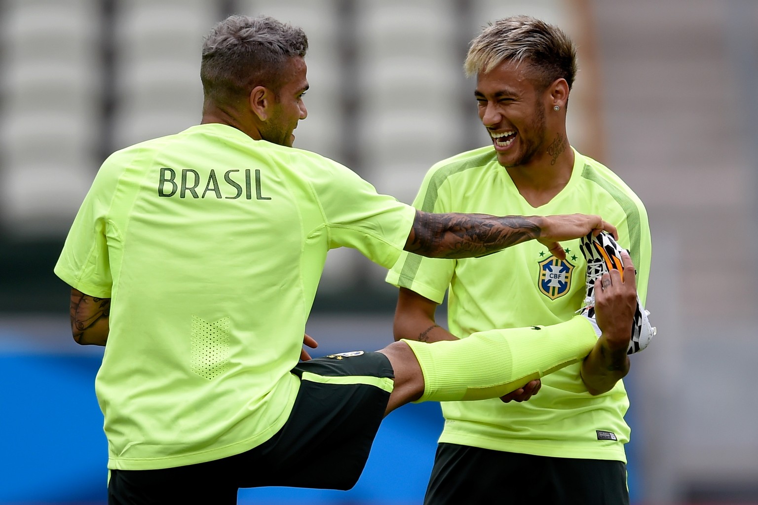 «Wie ein explodierter Kakadu» – Neymar und Dani Alves 