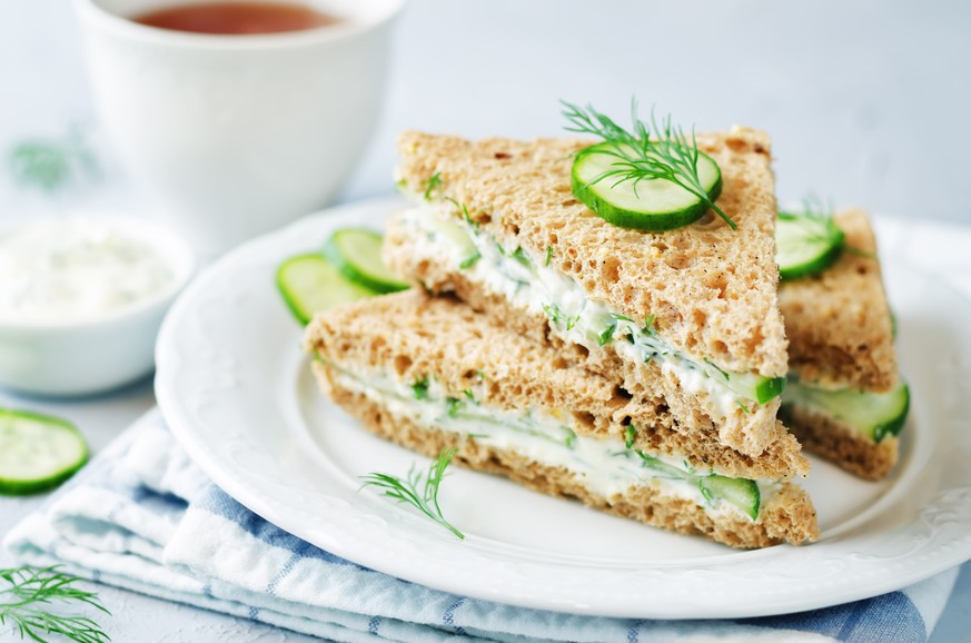 cucumber gurken dill sandwich frischkäse essen food kochen