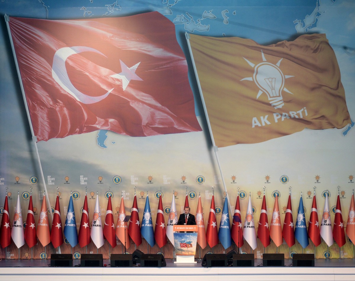 epa04370414 Turkish President- elect Recep Tayyip Erdogan gives an address during a congress of Turkey's ruling Party AKP for the election of a new new Prime Minister in Ankara, Turkey, 27 August ...