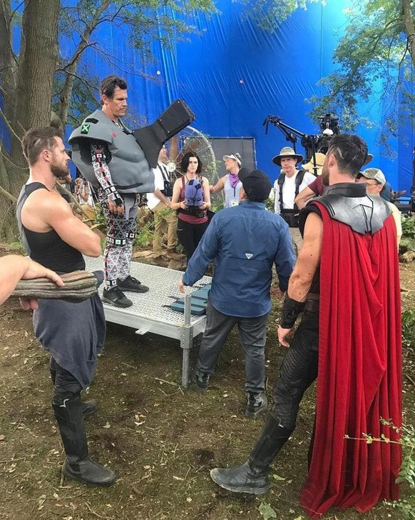 behind the scenes hulk thor avengers

https://www.reddit.com/r/Moviesinthemaking/comments/oyfiea/behind_the_scenes_of_avengers_infinity_war/