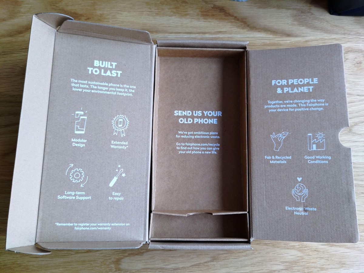 Recycling und Kreislaufwirtschaft: Neues Smartphone kaufen, das alte im gleichen Karton zur Aufbereitung oder zum Recycling an Fairphone einsenden.