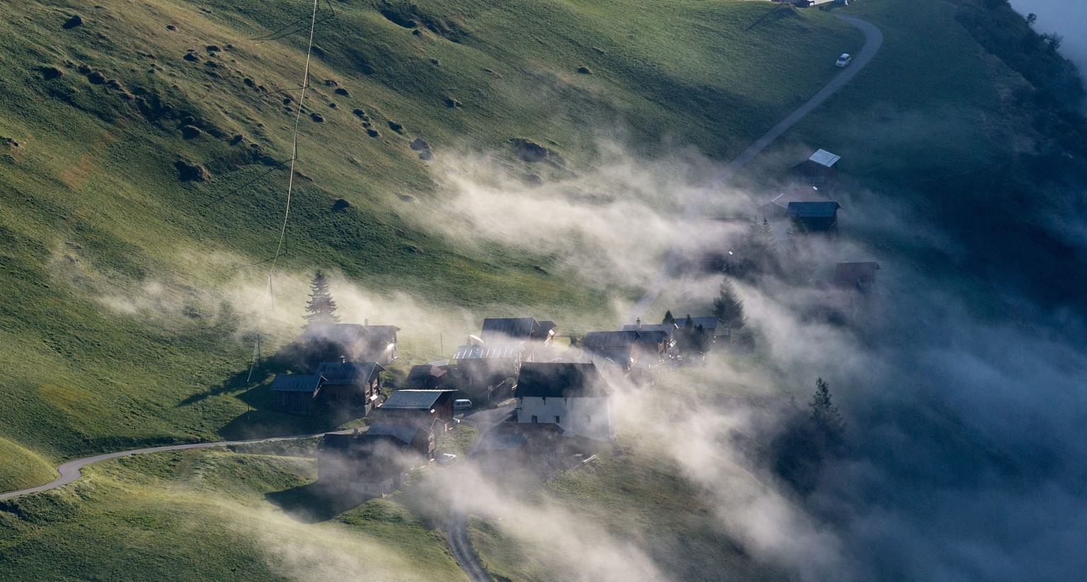 Die Schweiz als 100-Seelen-Dorf: Wer wären dessen Bewohner? Im Bild der Weiler Putzzatsch im Val Lumnezia.