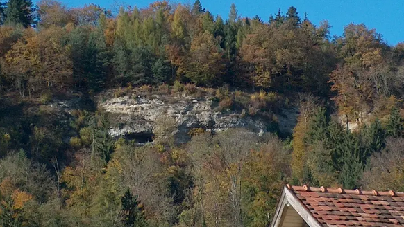 In einer Höhle am Bruggerberg wurde im April 2020 eine Leiche gefunden.