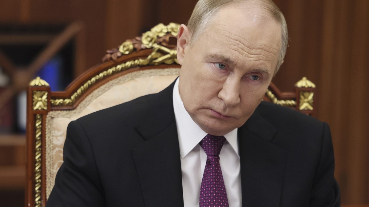 Vladimir Poutine brandit à nouveau la menace nucléaire.
