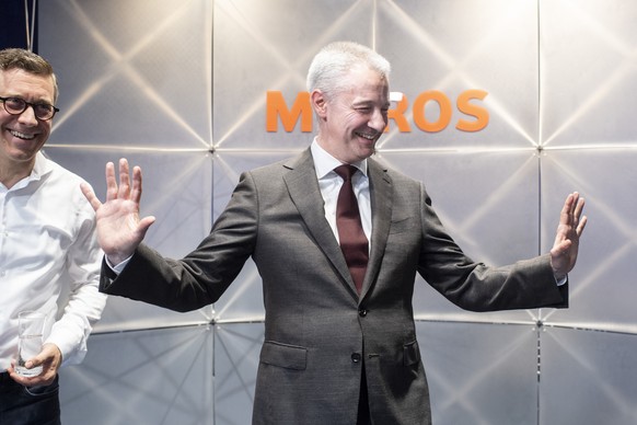 Fabrice Zumbrunnen, Praesident der Generaldirektion des Migros-Genossenschafts-Bundes spricht an einer Medienkonferenz anlaesslich dem geplanten Verkauf der vier Tochterunternehmen (Globus, Gries Deco ...