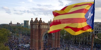 Streit um Unabhängigkeit: Spanien setzt Katalonien letzte Frist