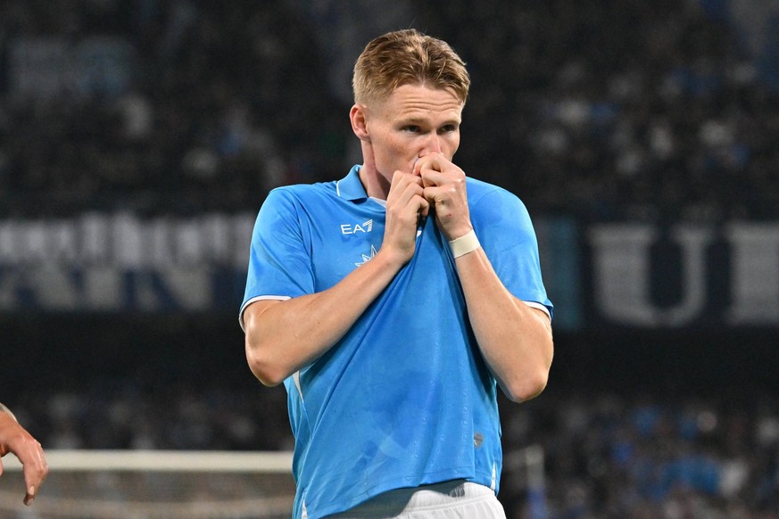 NAPLES, ITALY - SEPTEMBER 26: Scott McTominay of SSC Napoli during the Coppa Italia match between SSC Napoli and Palermo FC at Stadio Diego Armando Maradona on September 27, 2024 in Naples, Italy Copy ...