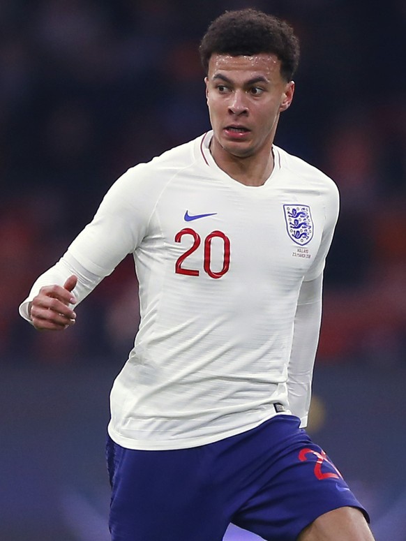 ARCHIV  ZU DEN TEAM-PORTRAITS DER GRUPPE G AN DER WM 2018 IN RUSSLAND STELLEN WIR IHNEN FOLGENDES BILDMATERIAL ZUR VERFUEGUNG - England&#039;s Dele Alli controls the ball during the international fri ...