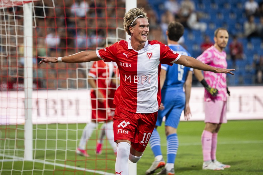 Juan Cabrera (FCV) celebrates after scoring 3-0 against Adria Munoz (ESC) during the UEFA Conference League qualifying soccer match between Liechtenstein's FC Vaduz (FCV) and Andorras Atletic Cl ...