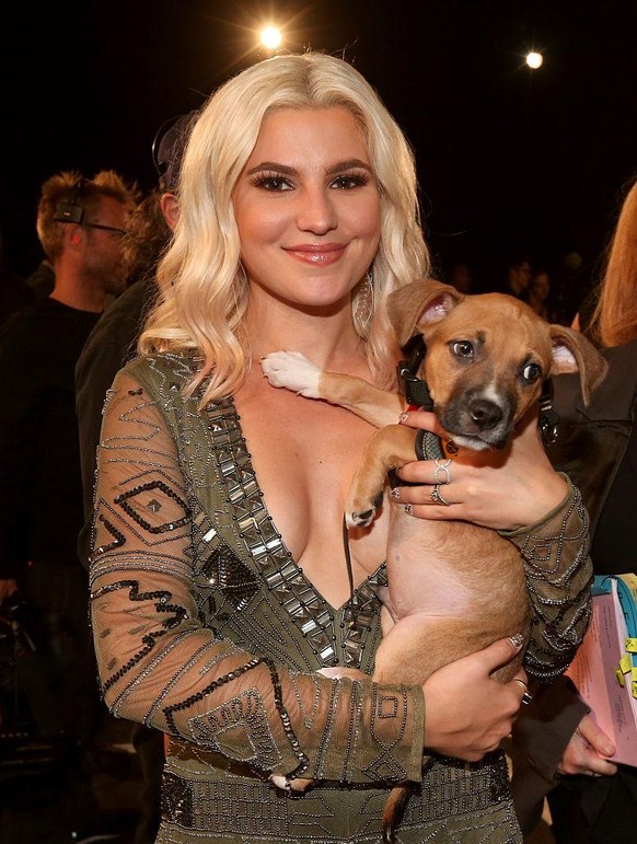 LOS ANGELES, CA - AUGUST 30: Stand-up comedian Carly Aquilino attends the 2015 MTV Video Music Awards at Microsoft Theater on August 30, 2015 in Los Angeles, California. (Photo by Christopher Polk/Get ...