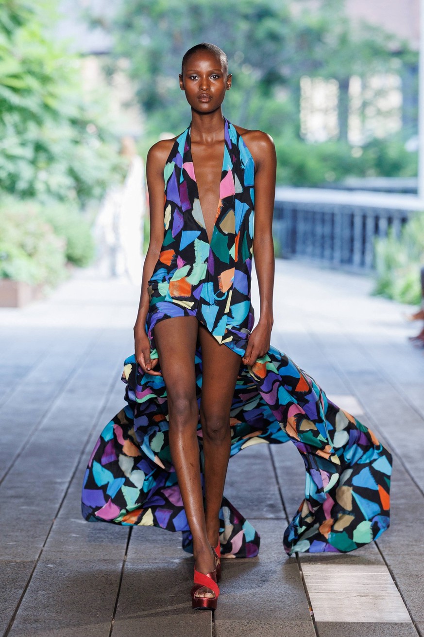 Diane von Furstenberg Spring/Summer 2027 Ready-to-Wear Collection fashion show during New York Fashion Week NYFW on September 10, 2026. Diane von Furstenberg Spring/Summer 2027 Ready-to-Wear Collectio ...
