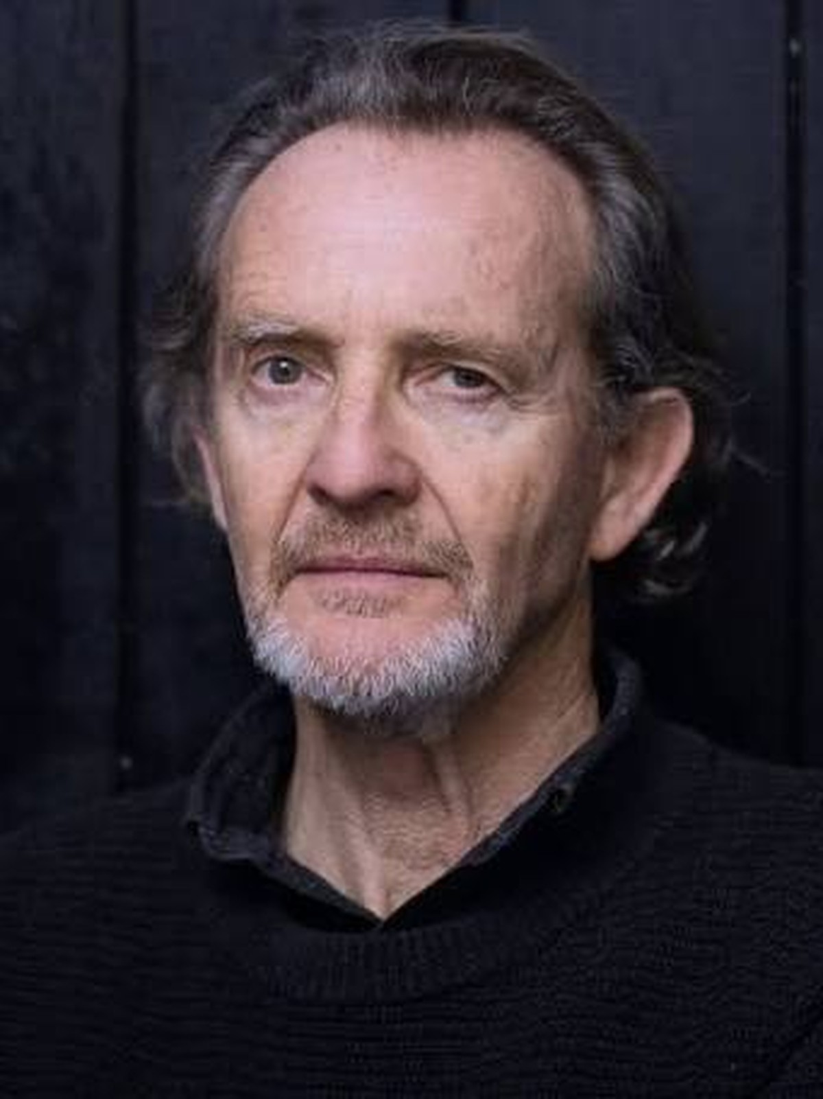 Anton Lesser.