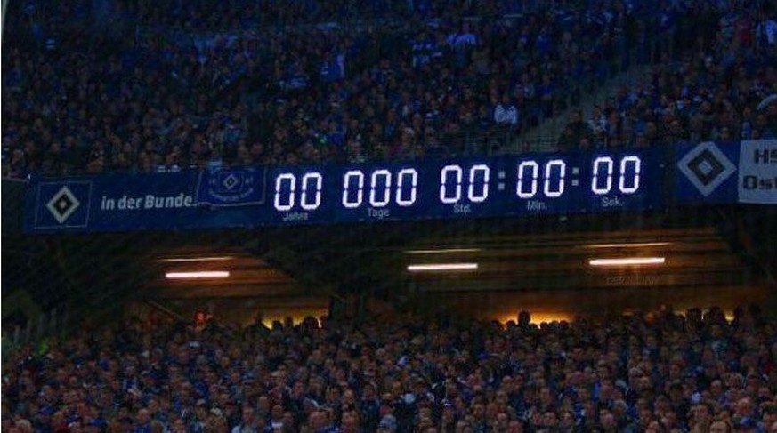 Die legendäre Uhr im Volksparkstadion muss auf null gestellt werden.