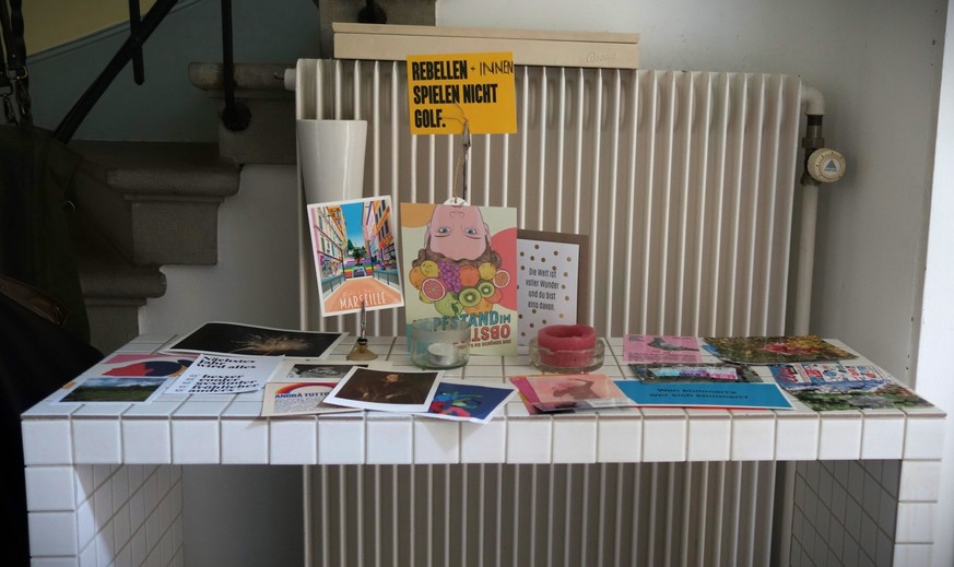 Die Pensionierte Regina Ammann aus Bern erzählt, wie es ihr ergangen ist, als ihr Mann sich nach 40 Jahren Ehe im Pensionsalter von ihr scheiden liess und wie sie sich ein neues Leben aufgebaut hat.