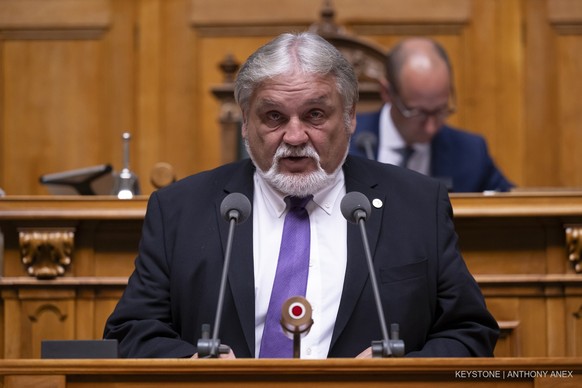 Daniel Ruch, FDP-VD, spricht vor Nationalratspraesident Martin Candinas, Mitte-GR, an der Ausserordentlichen Session "Wohnen und Mieten" waehrend der Herbstsession der Eidgenoessischen Raete ...