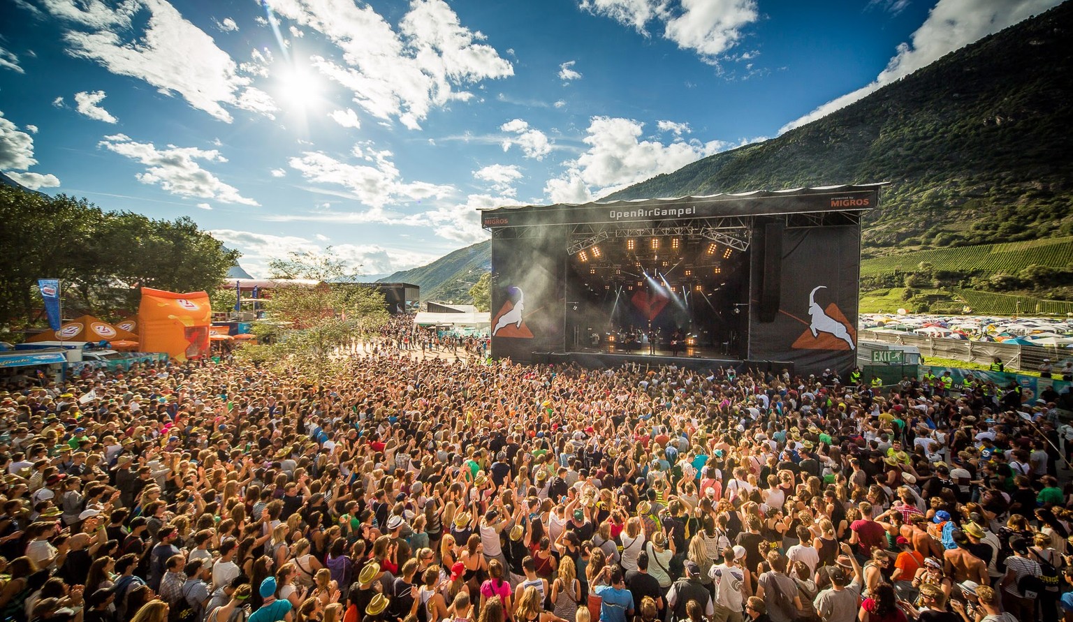 Walliser Musikfestival vor herrlicher Bergkulisse. Und mittendrin lauern Diebe.