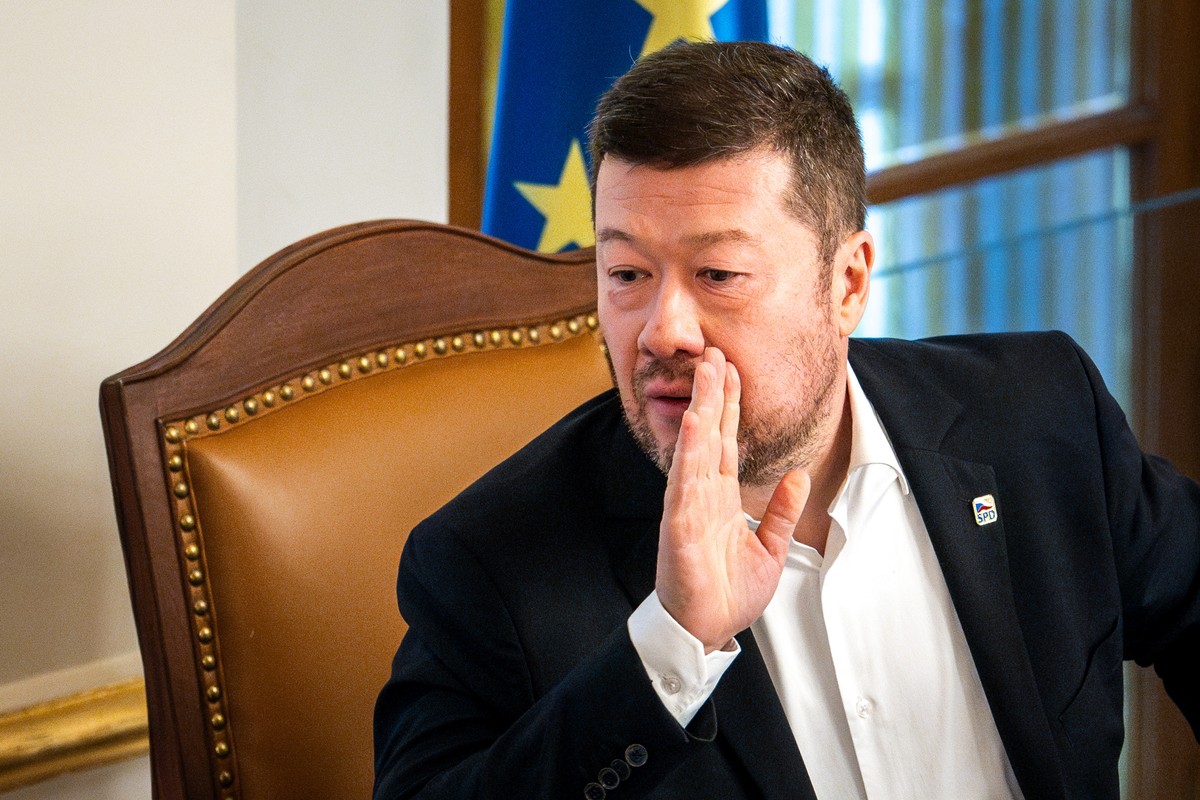 epa12646112 Czech Chamber of Deputies Speaker Tomio Okamura during the parliamentary session on a confidence for new coalition government in the Czech Parliament in Prague, Czech Republic, 13 January  ...