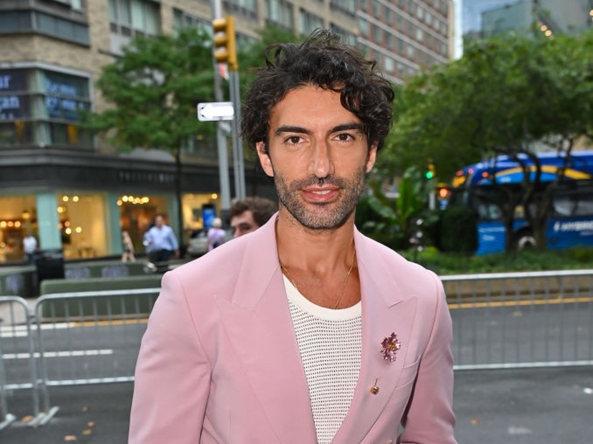 NEW YORK, NEW YORK - AUGUST 06: Justin Baldoni arrives at the "It Ends With Us" premiere at AMC Lincoln Square Theater on August 06, 2024 in New York City. (Photo by James Devaney/GC Images)