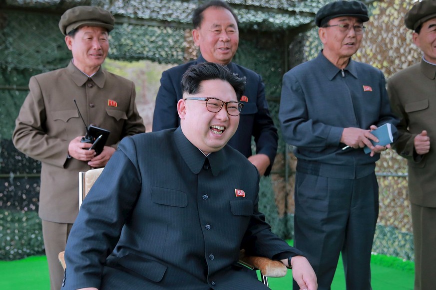 Da freut sich einer: Nordkoreas Machthaber Kim Jong Un nach dem «erfolgreichen» Raketenstart.&nbsp;