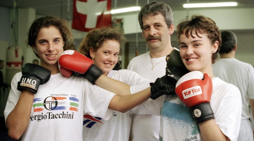 Vorbereitung im Box-Keller: Das Fed-Cup-Team im Februar 1997, bestehend aus Emmanuelle Gagliardi, Patty Schnyder und Martina Hingis (von links).