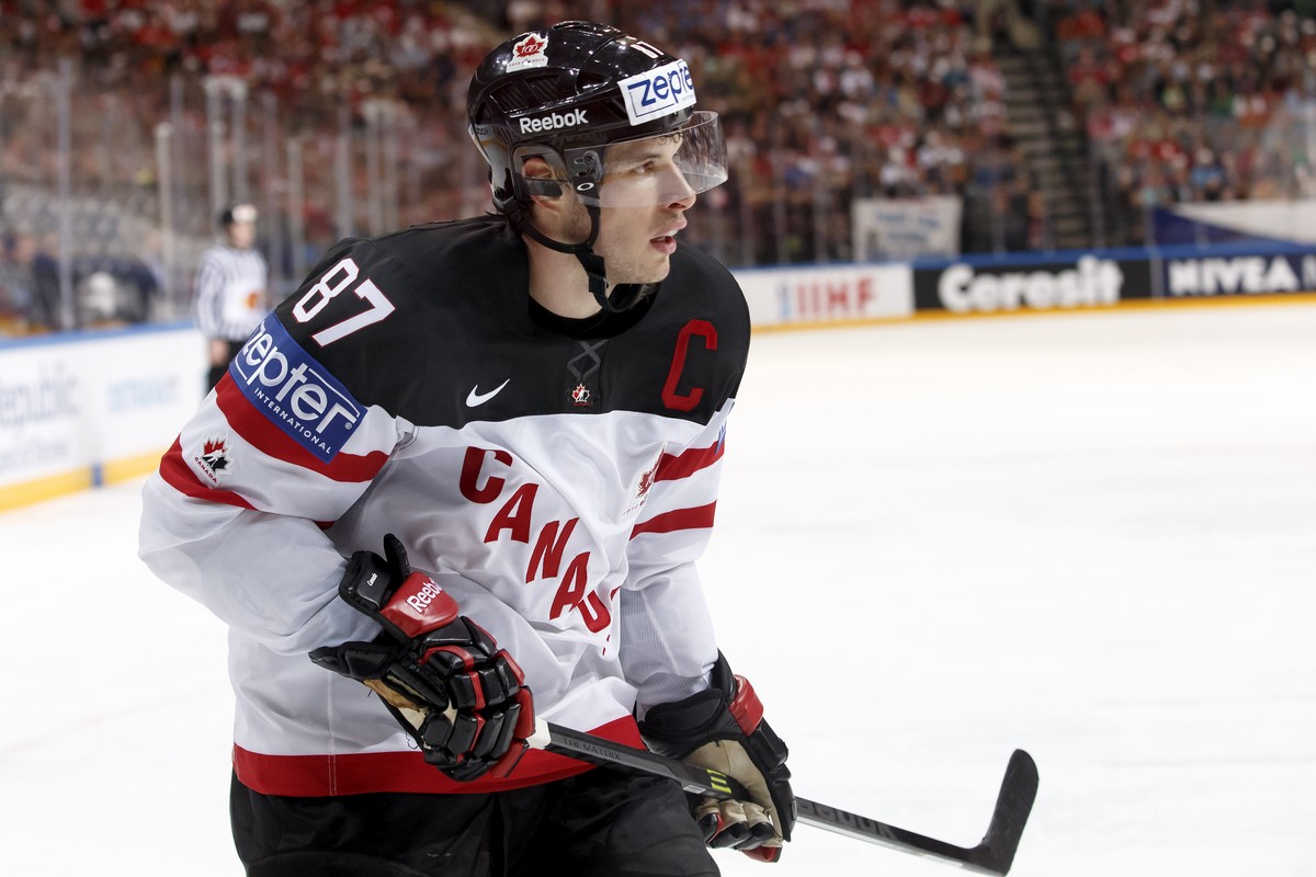 Canada's Sidney Crosby in action, during the IIHF 2015 World Championship preliminary round game Switzerland vs Canada, at the O2 Arena, in Prague, Czech Republic, Sunday, May 10, 2015. (KEYSTONE ...