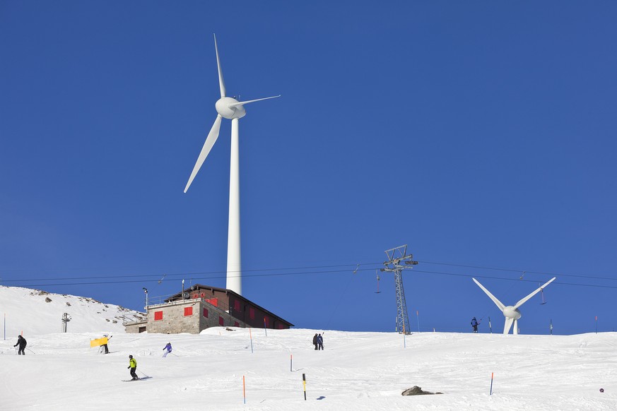 «Erneuerbare» statt AKW: Windturbinen in der Nähe von Andermatt.