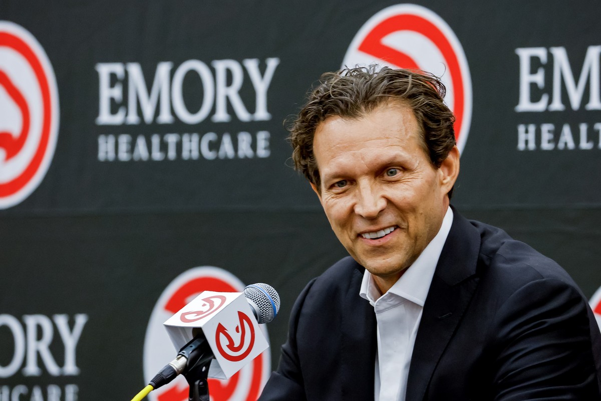 epa10494323 New Atlanta Hawks head coach Quin Snyder speaks to the news media at the team's practice facility in Atlanta, Georgia, USA, 27 February 2023. Snyder's first game with the Hawks w ...