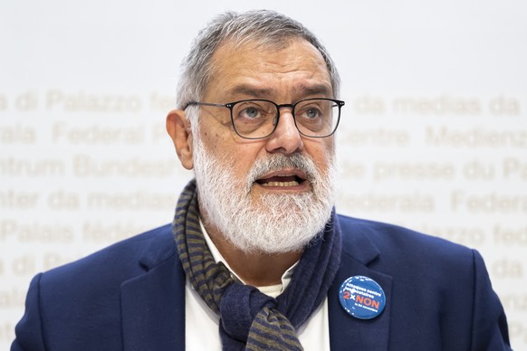 Carlo Sommaruga, Praesident Mieterinnen- und Mieterverband Schweiz (MVS) und Staenderat (SP/GE) spricht waehrend einer Medienkonferenz des Komitees 2 x NEIN zur Schwaechung des Mieterschutzes, am Dien ...